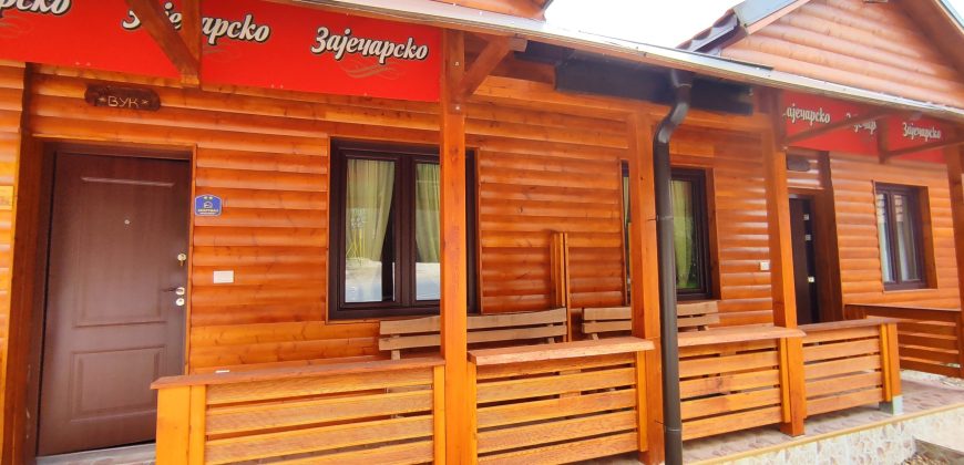 🌿☀️ NA PRODAJU – DVA TURISTIČKA APARTMANA – NA STAROJ PLANINI na krovu Srbije, apartmansko naselje Crni Vrh opština Knjaževac