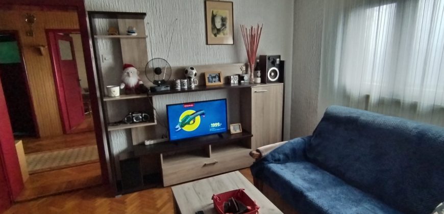 🏡 NA PRODAJU – PORODIČNA STAMBENA ZGRADA – KUĆA SA GARAŽOM – NASELJE BELI BREG U ZAJEČARU!