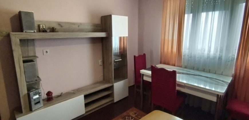 🏡 NA PRODAJU – PORODIČNA STAMBENA ZGRADA – KUĆA SA GARAŽOM – NASELJE BELI BREG U ZAJEČARU!