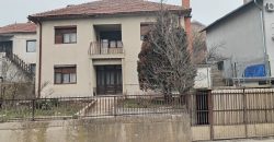 🏡 NA PRODAJU – PORODIČNA STAMBENA ZGRADA – KUĆA SA GARAŽOM – NASELJE BELI BREG U ZAJEČARU!