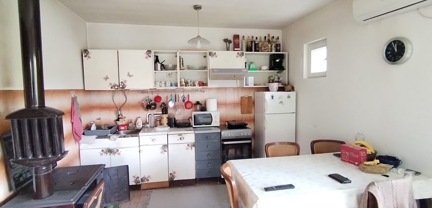 🏡 NA PRODAJU – PORODIČNA STAMBENA ZGRADA – KUĆA SA GARAŽOM 292 m² i dvorište – 409/321 m², u naselju Oskoruša u Zaječaru! 🌟