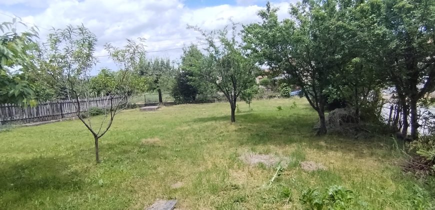 🏡 NA PRODAJU – PORODIČNA STAMBENA ZGRADA – KUĆA SA GARAŽOM 292 m² i dvorište – 409/321 m², u naselju Oskoruša u Zaječaru! 🌟