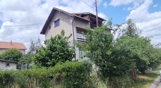 🏡 NA PRODAJU – PORODIČNA STAMBENA ZGRADA – KUĆA SA GARAŽOM 292 m² i dvorište – 409/321 m², u naselju Oskoruša u Zaječaru! 🌟