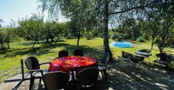 🏡 RETKOST NA TRŽIŠTU – IMANJE KAKVO SE KUPUJE JEDNOM U ŽIVOTU! – TRI KUĆE • GARAŽA • POMOĆNI OBJEKTI • VOĆNJAK • GRAĐEVINSKO I POLJOPRIVREDNO ZEMLJIŠTE