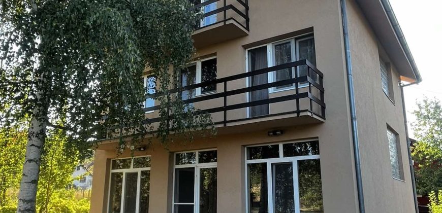 🏡 RETKOST NA TRŽIŠTU – IMANJE KAKVO SE KUPUJE JEDNOM U ŽIVOTU! – TRI KUĆE • GARAŽA • POMOĆNI OBJEKTI • VOĆNJAK • GRAĐEVINSKO I POLJOPRIVREDNO ZEMLJIŠTE