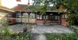🏡 RETKOST NA TRŽIŠTU – IMANJE KAKVO SE KUPUJE JEDNOM U ŽIVOTU! – TRI KUĆE • GARAŽA • POMOĆNI OBJEKTI • VOĆNJAK • GRAĐEVINSKO I POLJOPRIVREDNO ZEMLJIŠTE