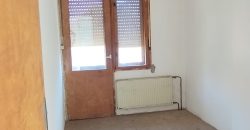 🏠 TOP PONUDA – JEDINSTVENA PORODIČNA KUĆA SA TRI ZASEBNE STAMBENE JEDINICE I VELIKIM PLACEM – NASELJE VLAČIĆ U ZAJEČARU ! 🏠
