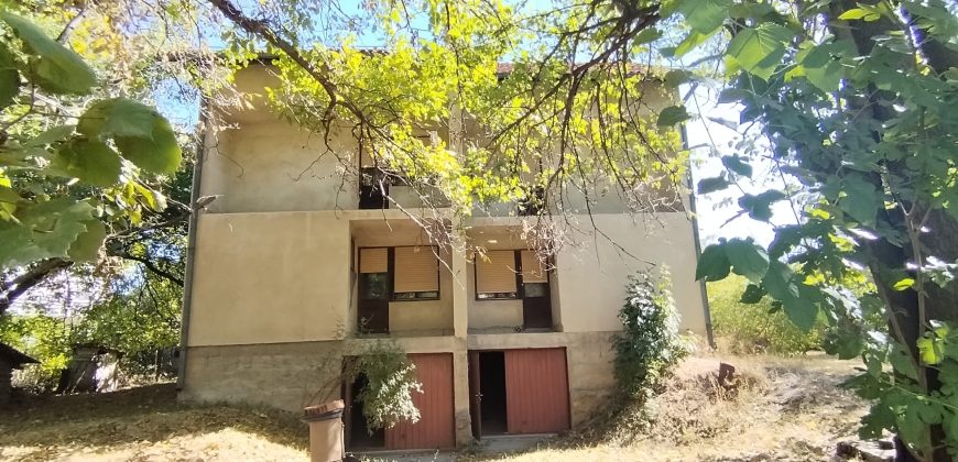 🏠 TOP PONUDA – JEDINSTVENA PORODIČNA KUĆA SA TRI ZASEBNE STAMBENE JEDINICE I VELIKIM PLACEM – NASELJE VLAČIĆ U ZAJEČARU ! 🏠